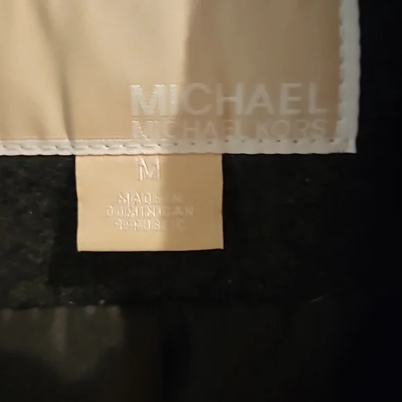 Gorgeous wool coat. Worn once only . Sent To Consignment - Picture 3 of 6